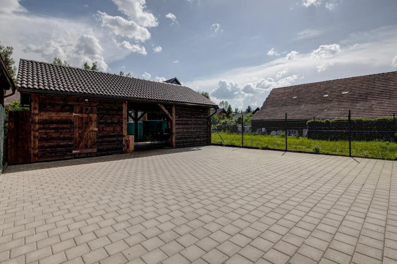 Rodinne Apartmany Alex & Gregor Bešeňová المظهر الخارجي الصورة