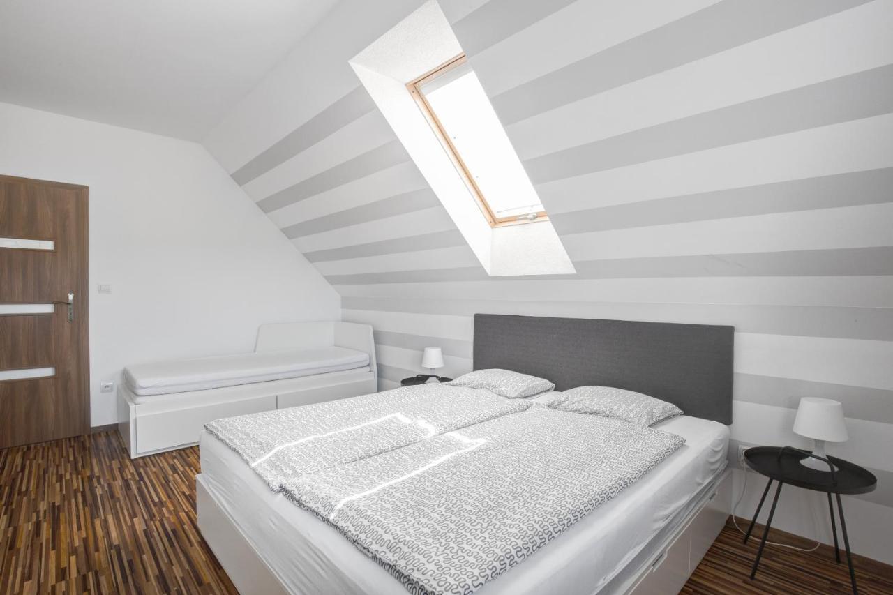 Rodinne Apartmany Alex & Gregor Bešeňová المظهر الخارجي الصورة