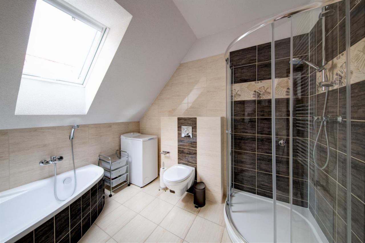 Rodinne Apartmany Alex & Gregor Bešeňová المظهر الخارجي الصورة